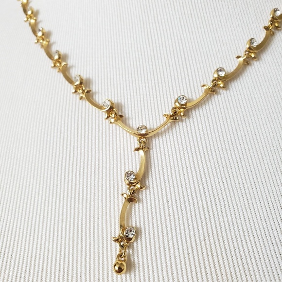 Vintage AVON Gold Chain Crystal Necklace - Picture 2 of 5
